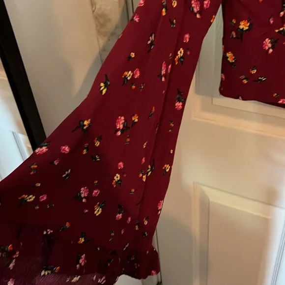 Crop Top - Picture 3 of 5